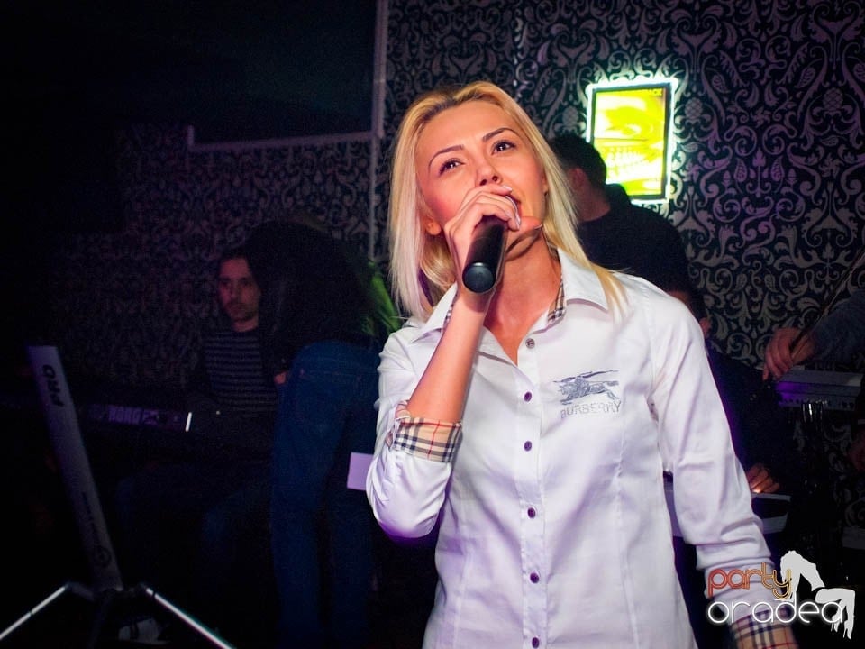 Concert Live cu Denisa în Club Life, 