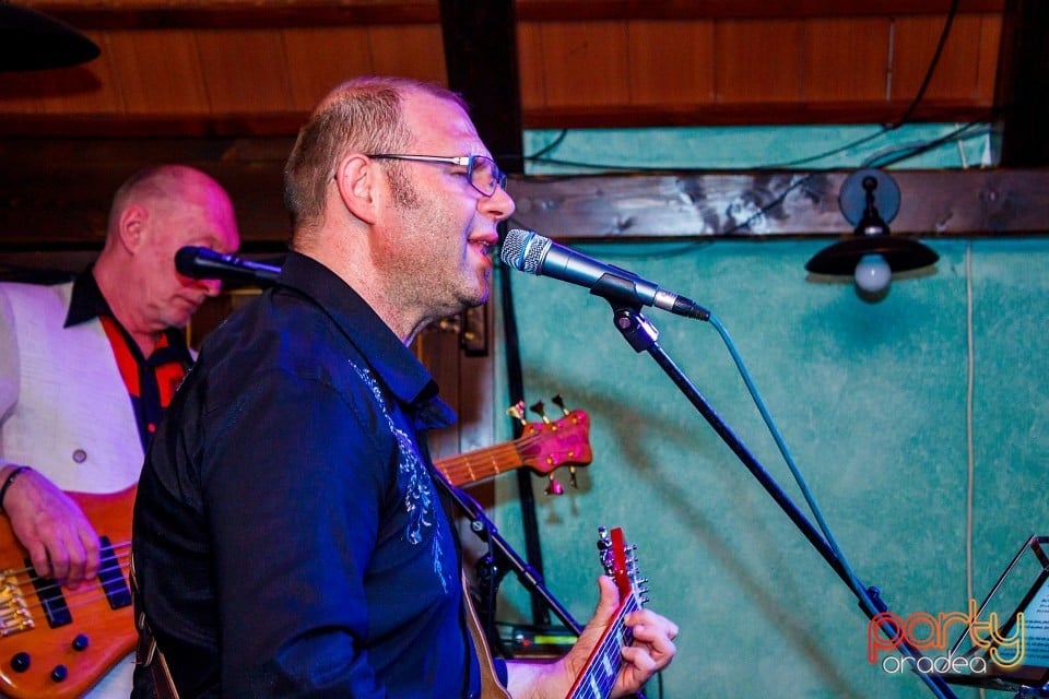 Concert Marius Dobra Band, Queen's Music Pub