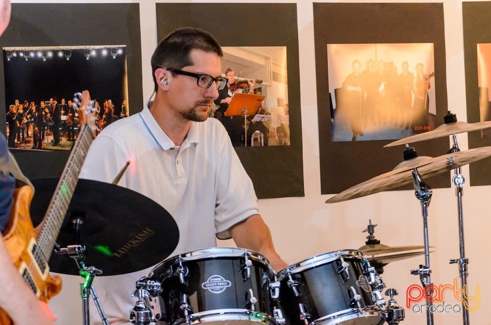 Concert Marius Dobra Band, Kosher wine coffee and jazz