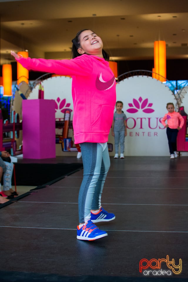 Cool for School, Lotus Center