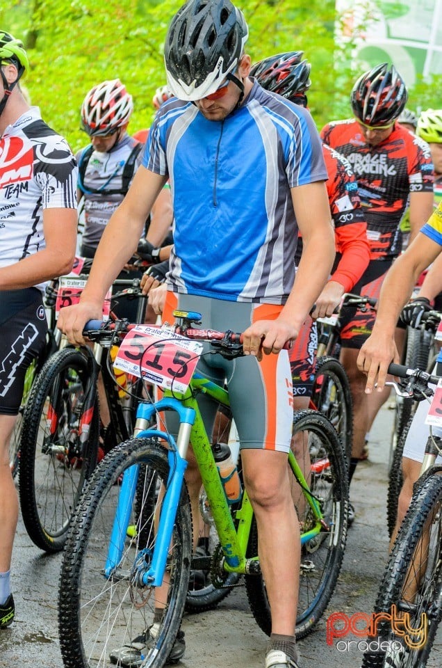 Crater Maraton, Băile 1 Mai