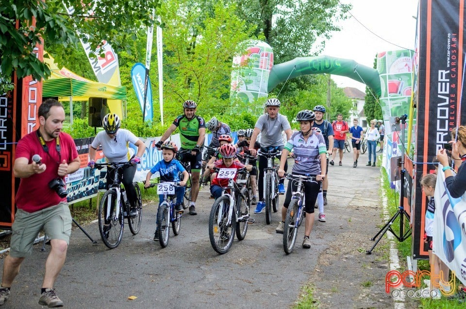Crater Maraton, Băile 1 Mai