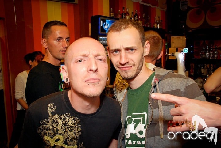 Crazy Legs cu DJ Palotai, Juice