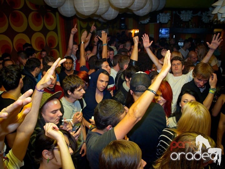 Crazy Legs cu DJ Palotai, Juice