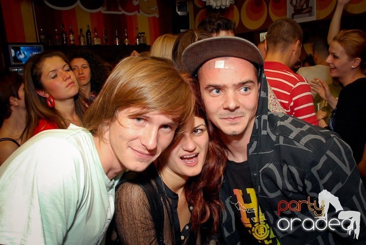 Crazy Legs cu DJ Palotai, Juice