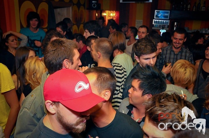 Crazy Legs cu DJ Palotai, Juice