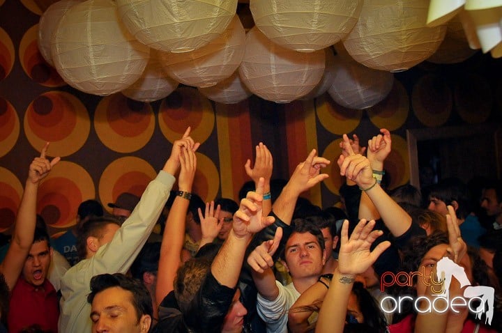 Crazy Legs cu DJ Palotai, Juice