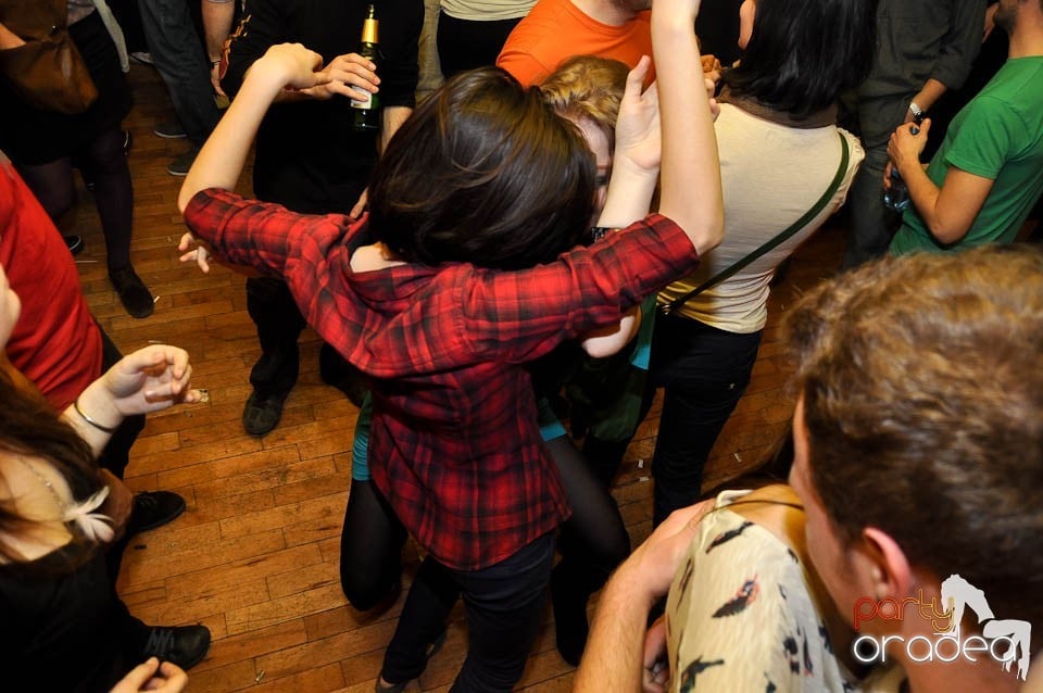 Crazy Legs - The Dirty Dubsters, Juice