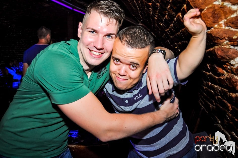 Crazy One Hour Free Holsten Party, 