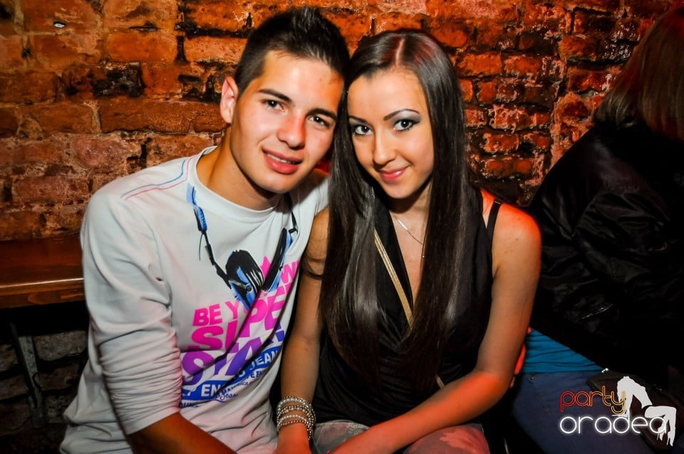 Crazy One Hour Free Holsten Party, 