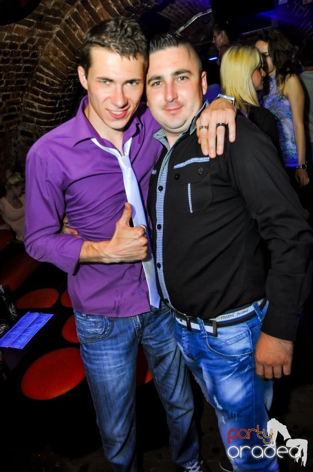 Crazy One Hour Free Holsten Party, 