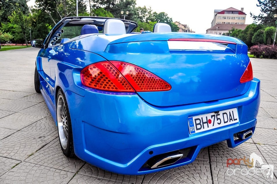 Peugeot 307 Cabrio VS Pontiac Solstice, Crazy Tuning