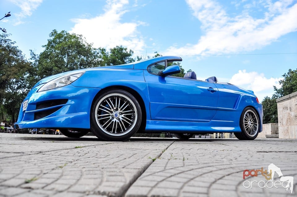 Peugeot 307 Cabrio VS Pontiac Solstice, Crazy Tuning