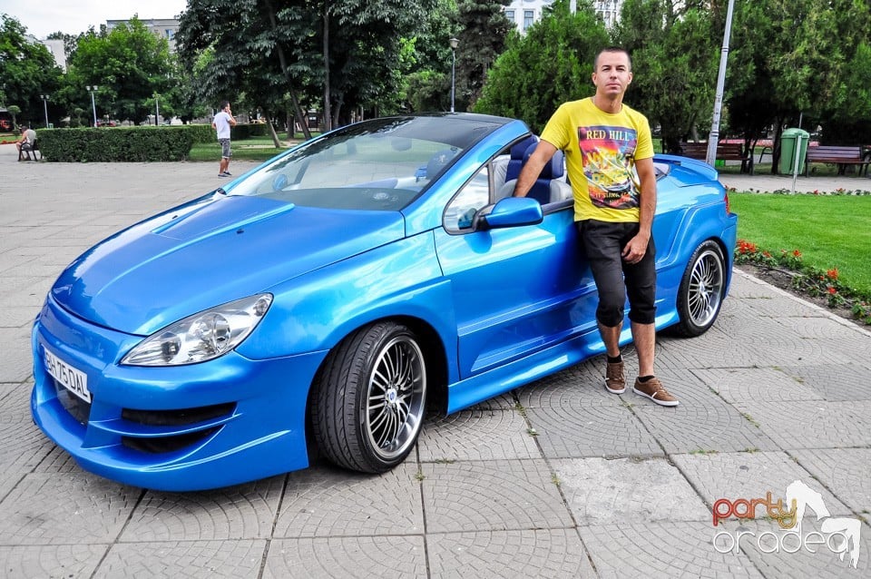 Peugeot 307 Cabrio VS Pontiac Solstice, Crazy Tuning