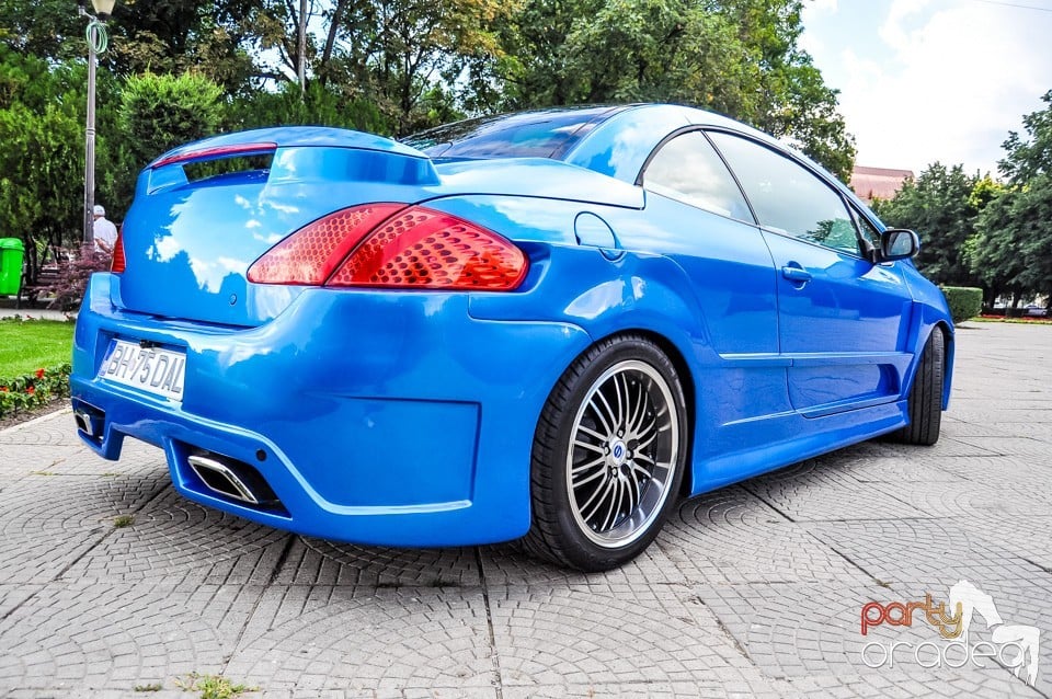 Peugeot 307 Cabrio VS Pontiac Solstice, Crazy Tuning