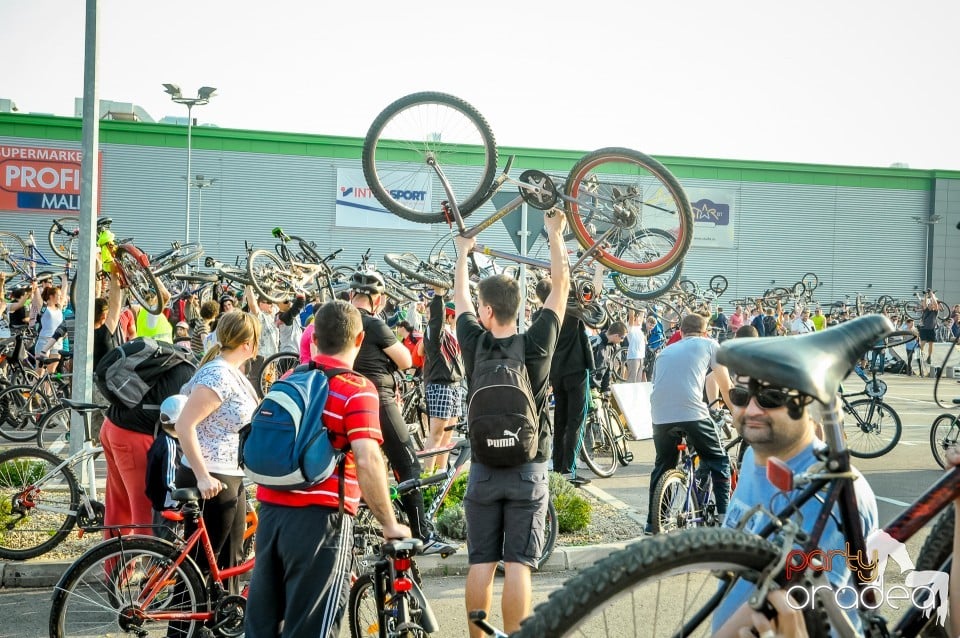 Critical Mass, 