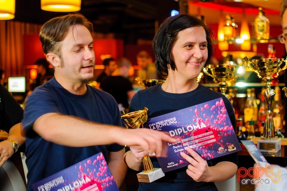 Cupa Presei la Bowling, Billy Art Club