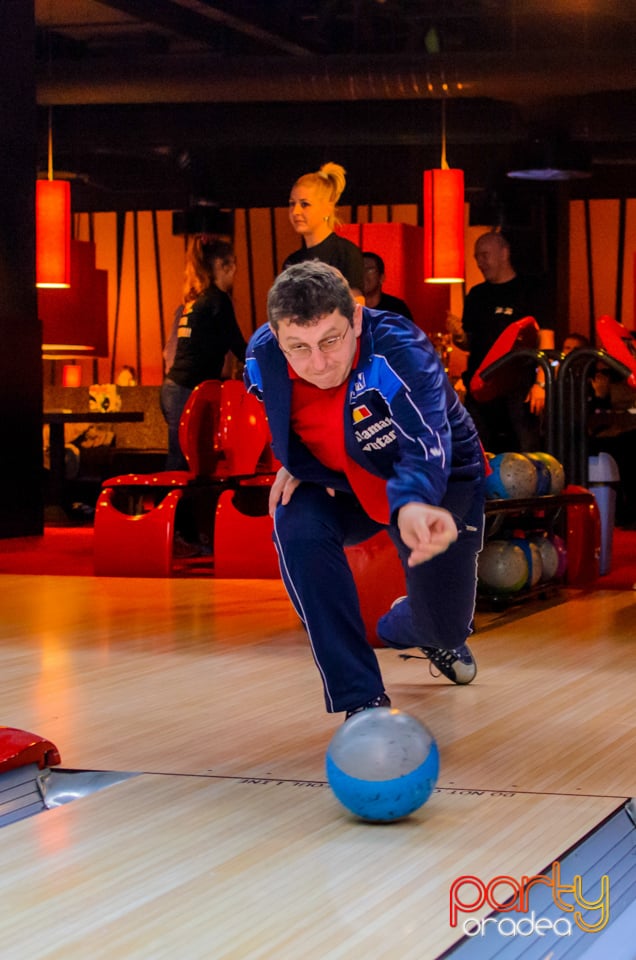 Cupa Presei la Bowling, Lotus Center