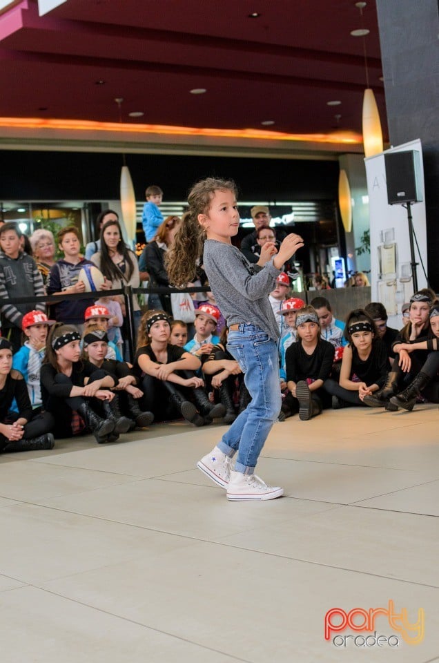 Cupa Şcolilor la Street Dance, Lotus Center