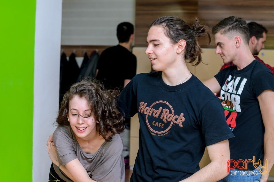 Curs de Dans, Side by Side Dance Academy