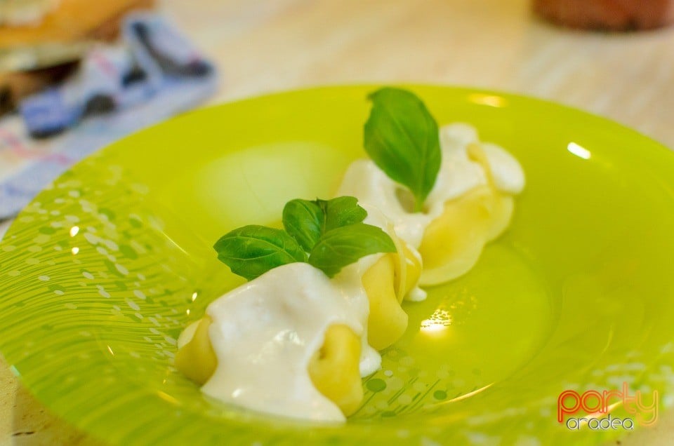 Curs de gătit, Centrul de Artă Culinară Oradea