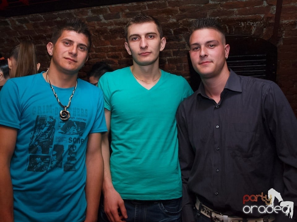 Dacă e joi, e Holsten Party în Escape!, 