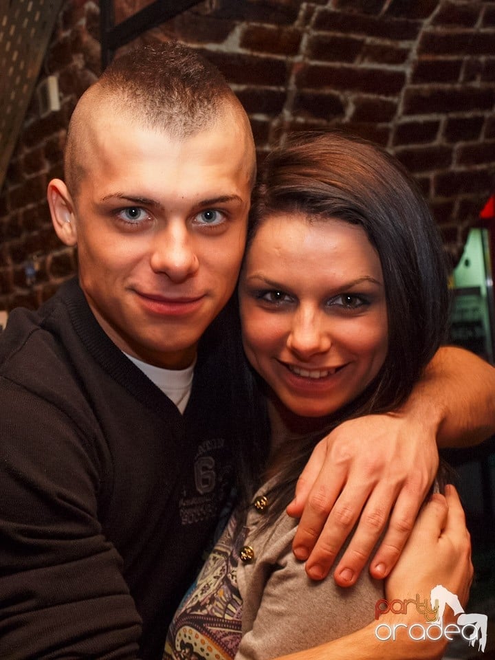 Dacă e joi, e Holsten Party în Escape!, 