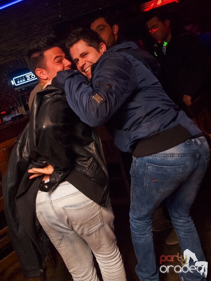 Dacă e joi, e Holsten Party în Escape!, 