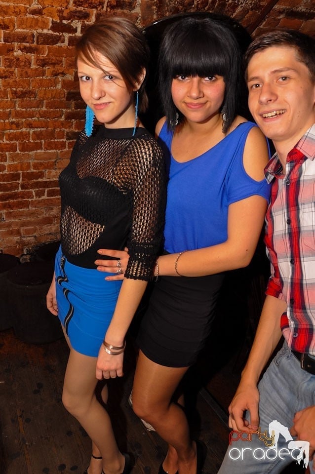 Dacă e joi, e Holsten Party în Escape, 