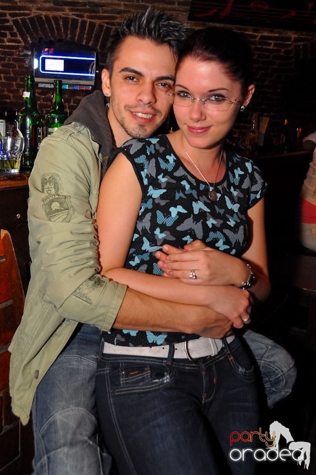 Dacă e joi, e Holsten Party în Escape, 