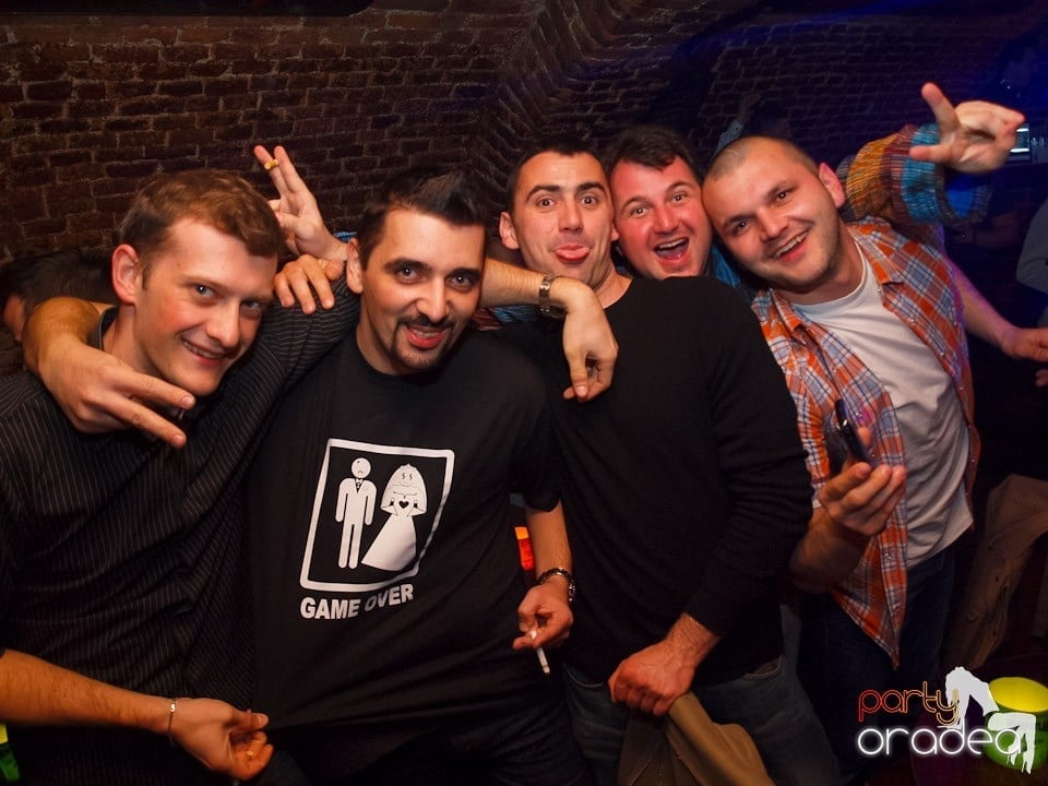 Dacă e joi, e Holsten Party în Escape!, 