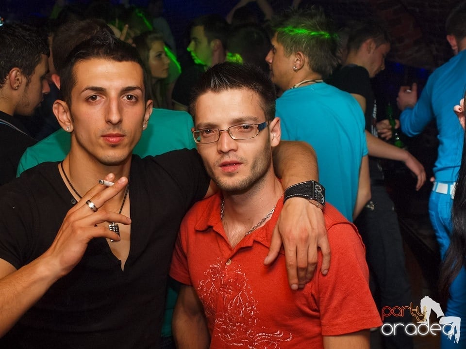 Dacă e joi, e Holsten Party în Escape!, 