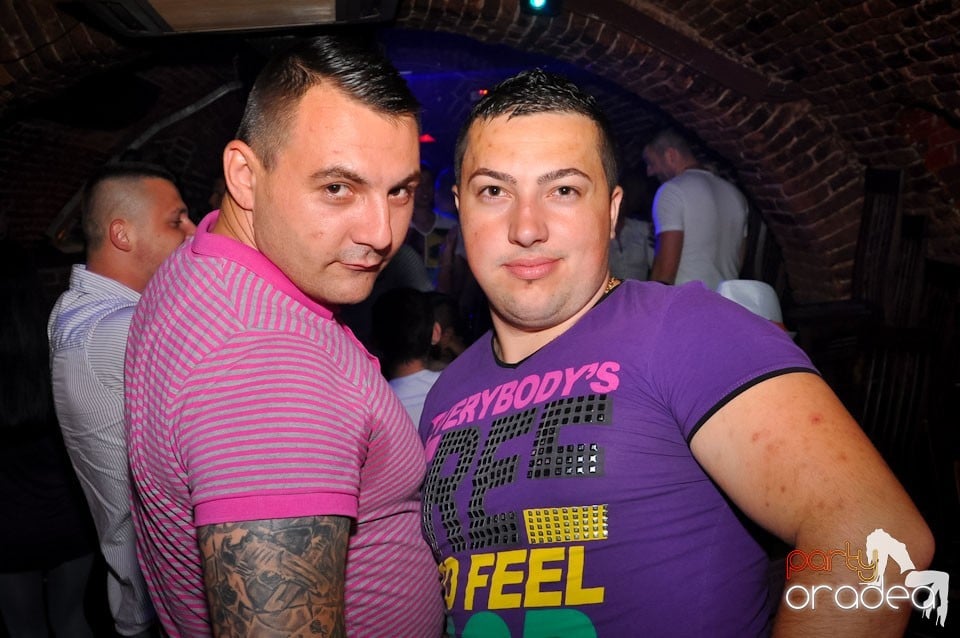 Dacă e joi, e party în Escape, 