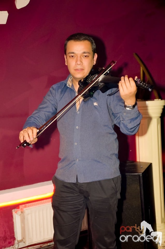 Dacian de la Oradea a cântat în Club Atti's, 