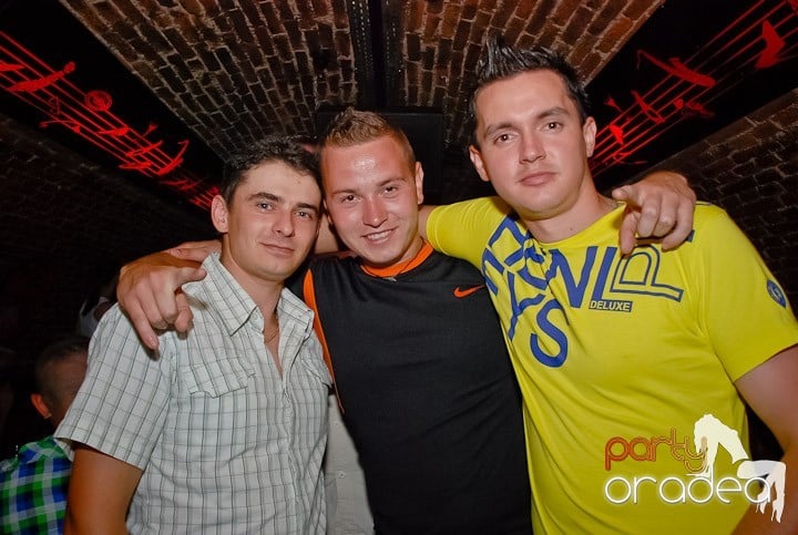 Dance, dance, dance, 