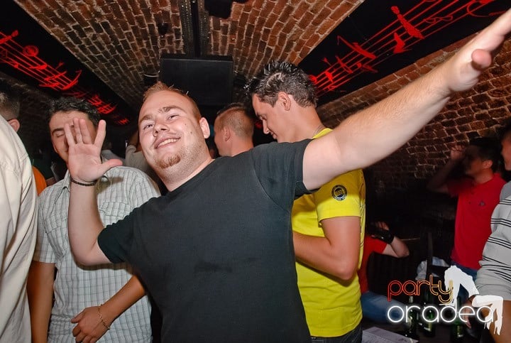 Dance, dance, dance, 