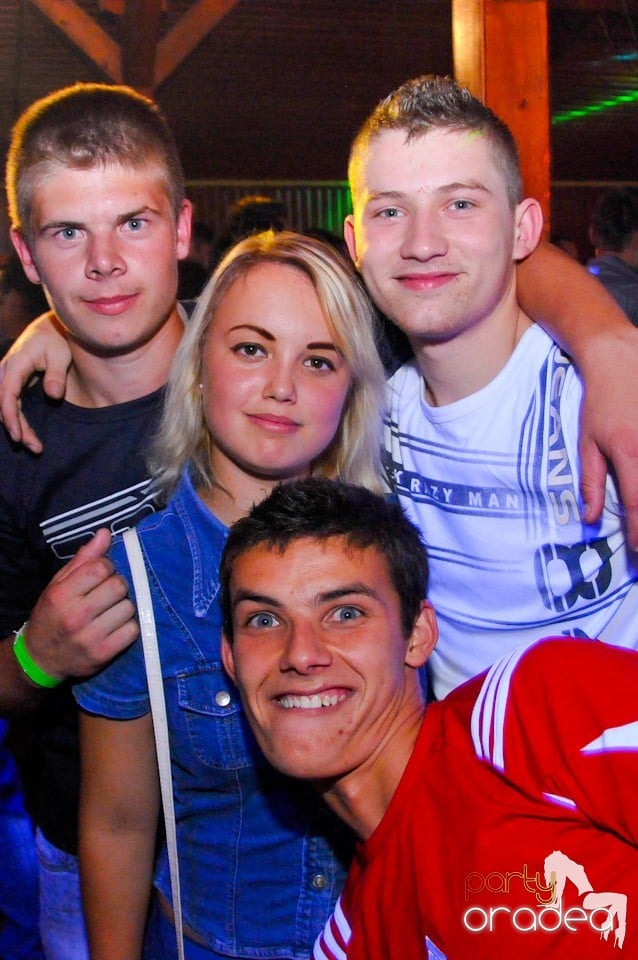 Dancer Girl Night în Disco Faház, 