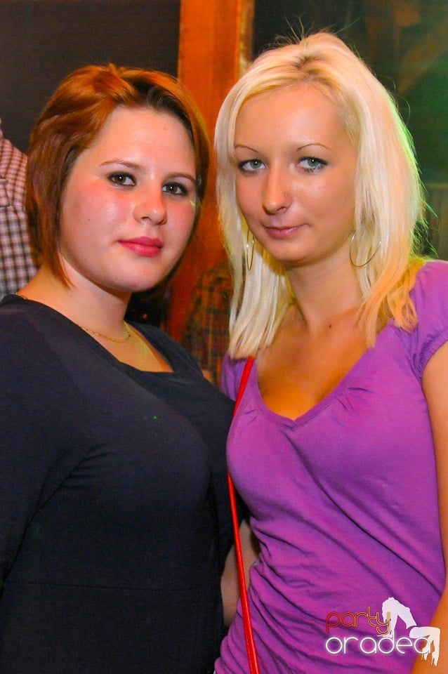 Dancer Girl Night în Disco Faház, 