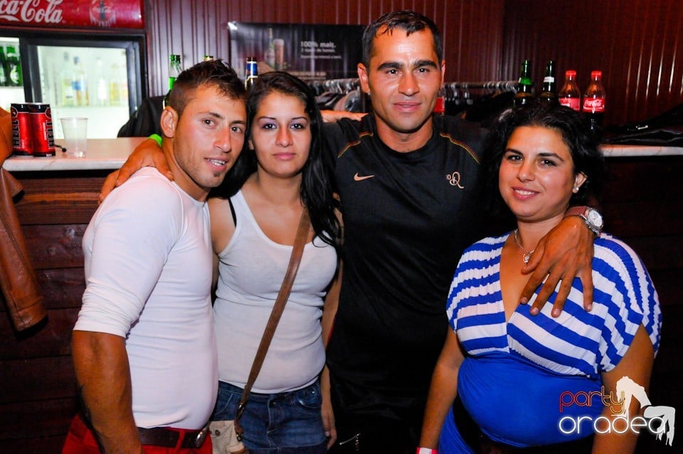 Dancer Girl Night în Disco Faház, 