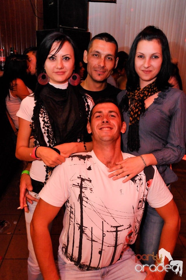 Dancer Girl Night în Disco Faház, 