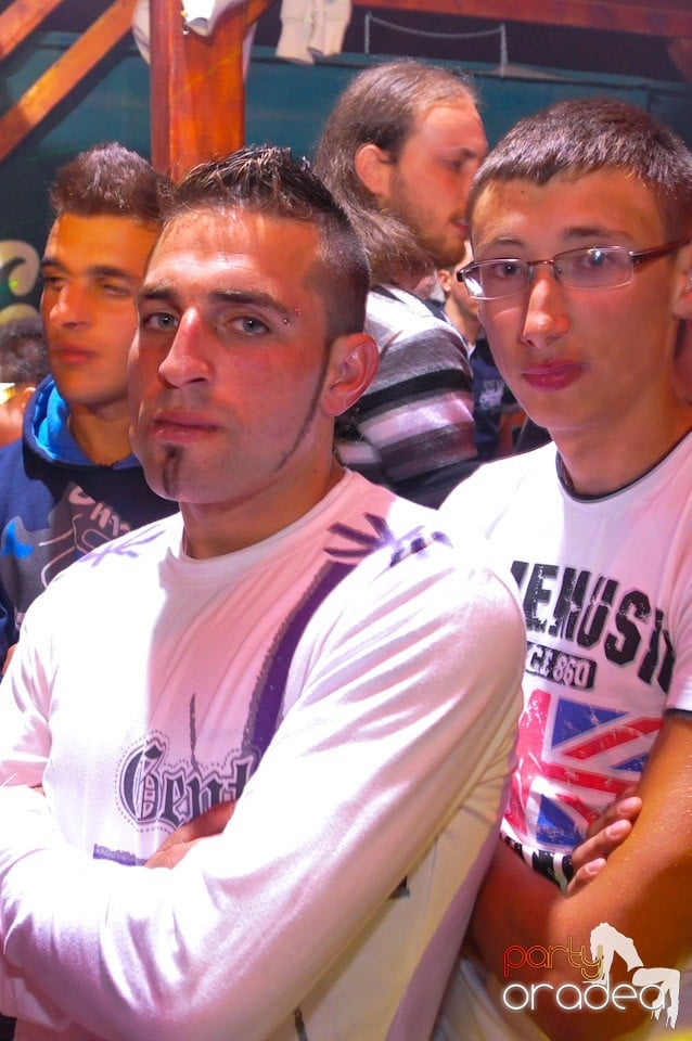 Dancer Girl Night în Disco Faház, 