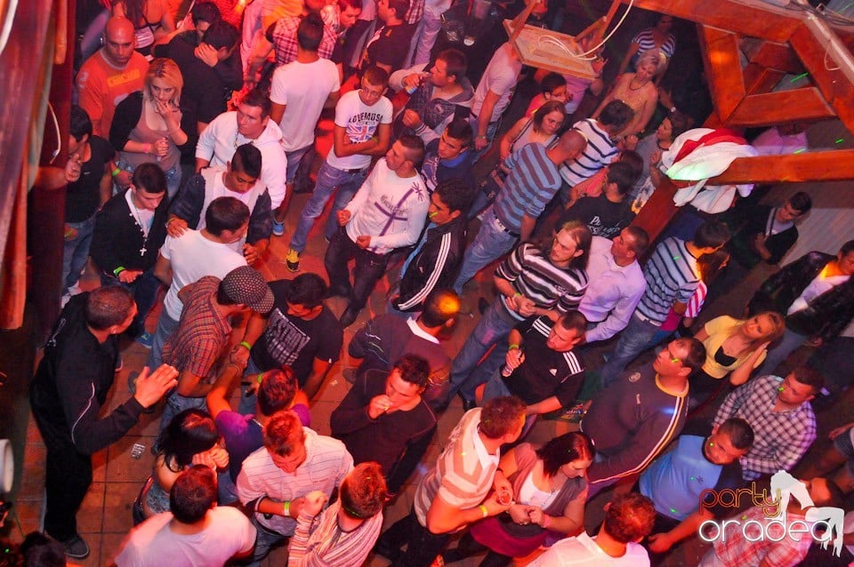 Dancer Girl Night în Disco Faház, 