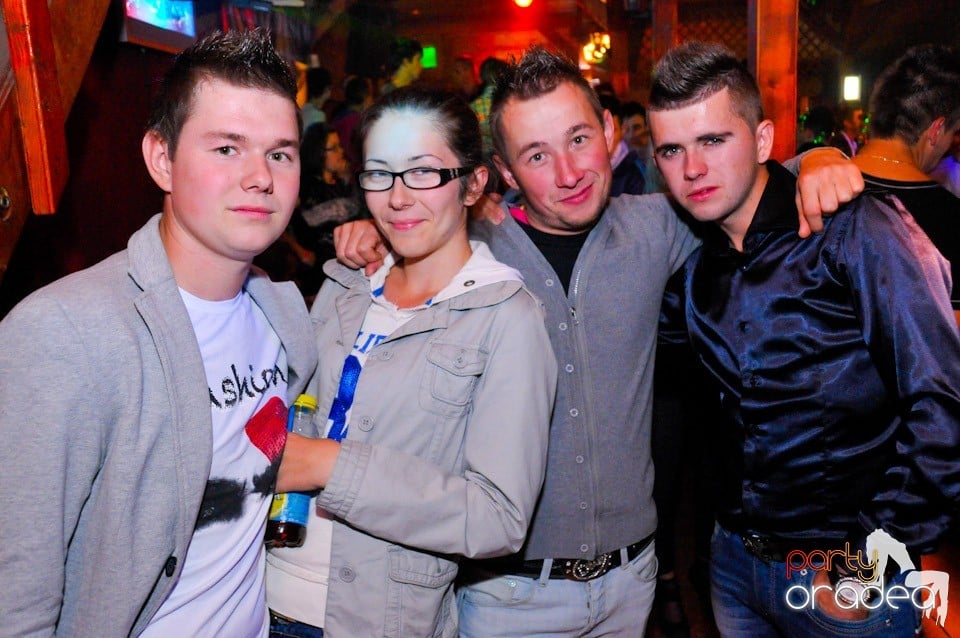 Dancer Girl Night în Disco Faház, 