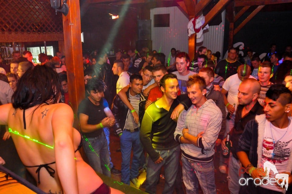 Dancer Girl Night în Disco Faház, 