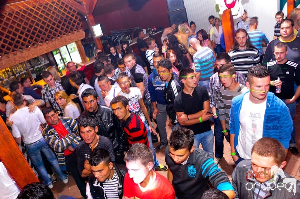 Dancer Girl Night în Disco Faház, 