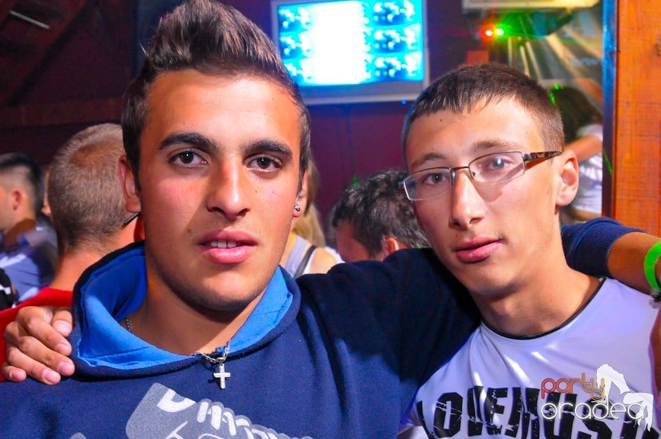 Dancer Girl Night în Disco Faház, 