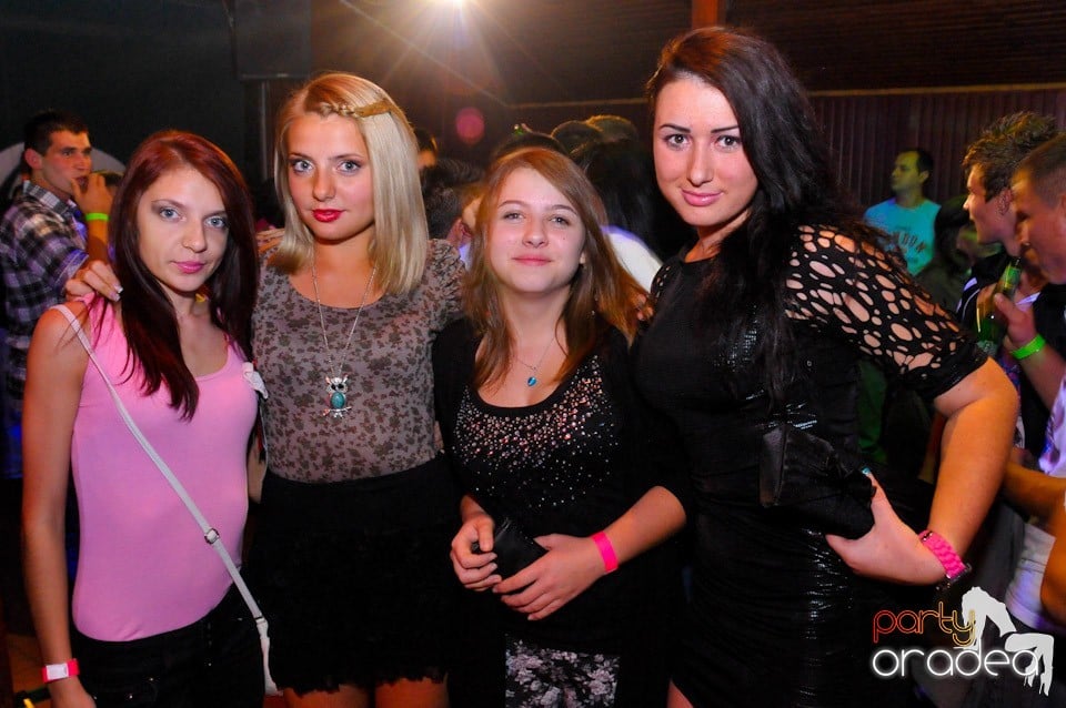 Dancer Girl Night în Disco Faház, 