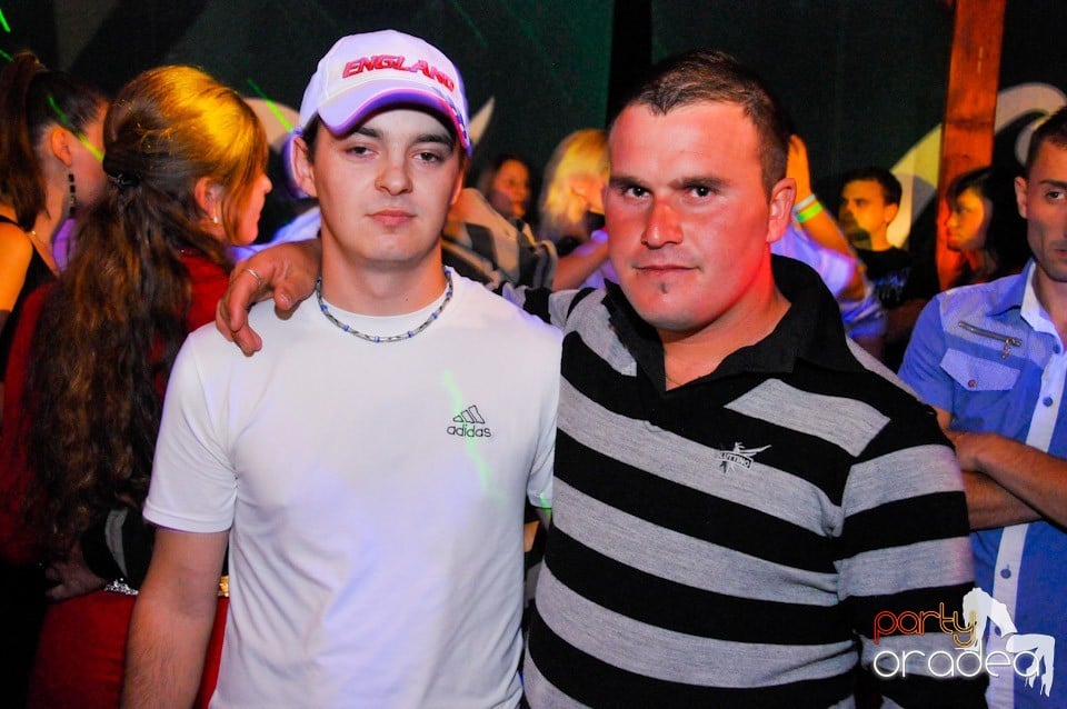 Dancer Girl Night în Disco Faház, 