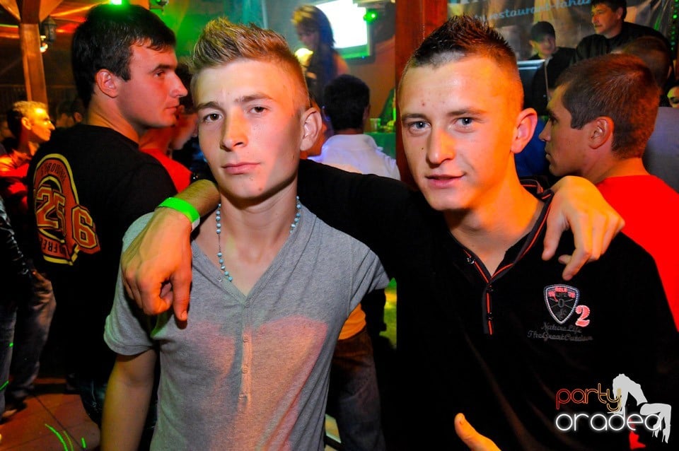 Dancer Girl Night în Disco Faház, 