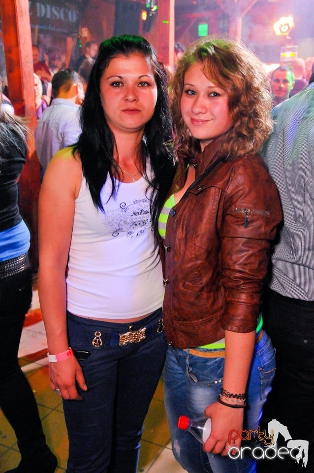 Dancer Girl Night în Disco Faház, 